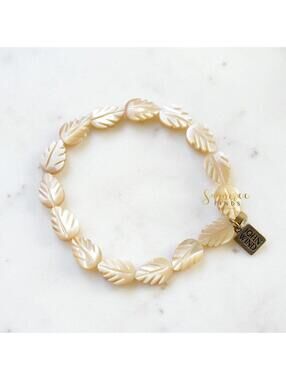 John Wind Leaf Shell Stretch Bracelet